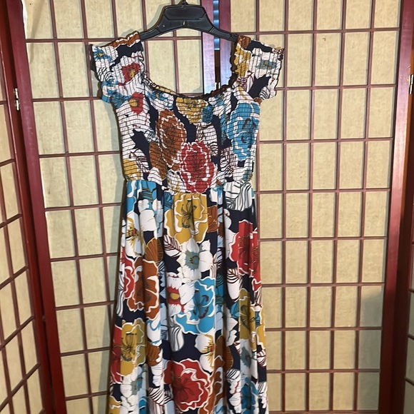 Women's flowy sundress - Picture 7 of 8